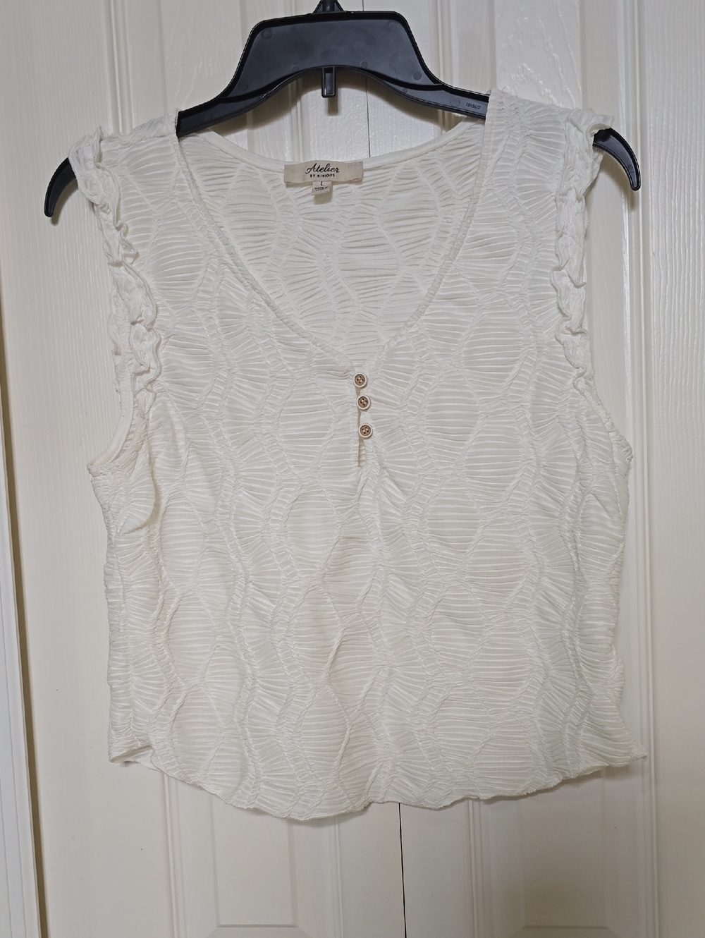 Atelier Textured White V-Neck Sleeveless Camisole with Button Detail